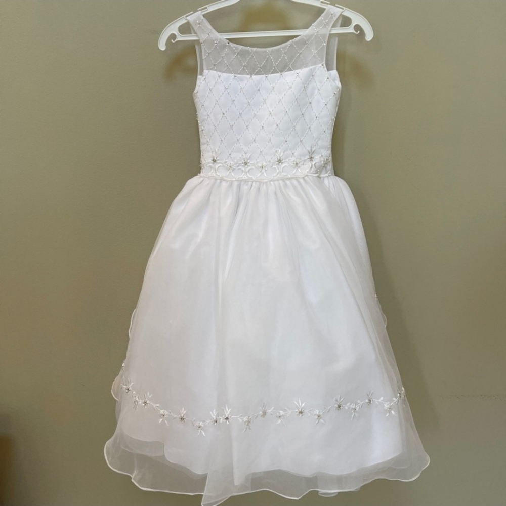 Puffy white dress 6T
